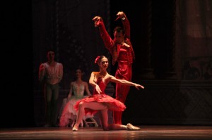 staiano e Luisa Ieluzzi in Danza spagnola dal balletto schiaccianoci