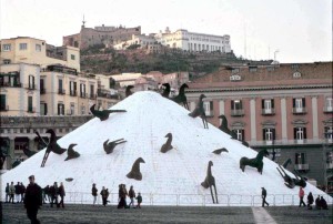 Mimmo Paladino - La montagna di sale - Piazza Plebiscito, Napoli