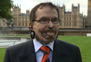 rolf-buchholz-e-i-suoi-piercing-1