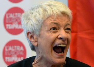 La capolista del movimento 'L'altra Europa con Tsipras' Barbara Spinelli, durante la conferenza stampa per commentare il risultato del voto per l'elezione dei rappresentanti italiani al parlamento europeo a Roma, 26 maggio 2014. ANSA / MAURIZIO BRAMBATTI