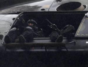 Charlie Hebdo:killer braccati,negoziati in corso