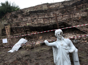 cede un muro della città antica