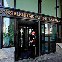 consiglio-regionale-campania-carabinieri-fotogramma--258x258