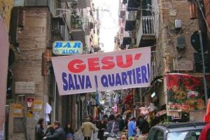 l43-napoli-quartieri-spagnoli-130716203038_medium