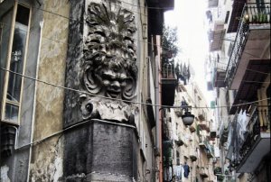 particolare-di-un-vicolo-dei-quartieri-spagnoli
