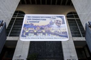 1440083521-1440083502-gffsg