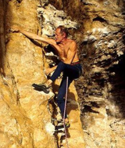 De-Luca-arrampica