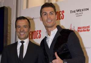 cristiano-ronaldo-jorge-mendes-book-launch_nkzrwo6djz4c1k830f2j0v1jo