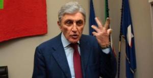 20451740_bassolino-lascia-ospedale-casa-0