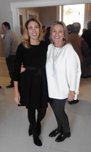 in bianco la festeggiata Ciquita Ferrante con la sorella Francesca