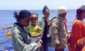 Emergenza-immigrazione-a-Lampedusa_h_partb
