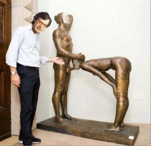 vittorio-sgarbi-spiega-la-scultura