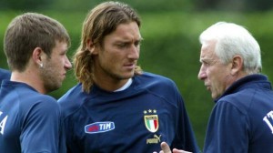 Trap con Totti e Cassano all'Europeo 2004.